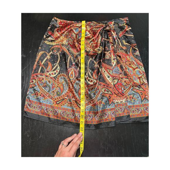 Silky Skirt- Faux Wrap- Black Red- Abstract- Large Richie Tailor knee length - Picture 3 of 5